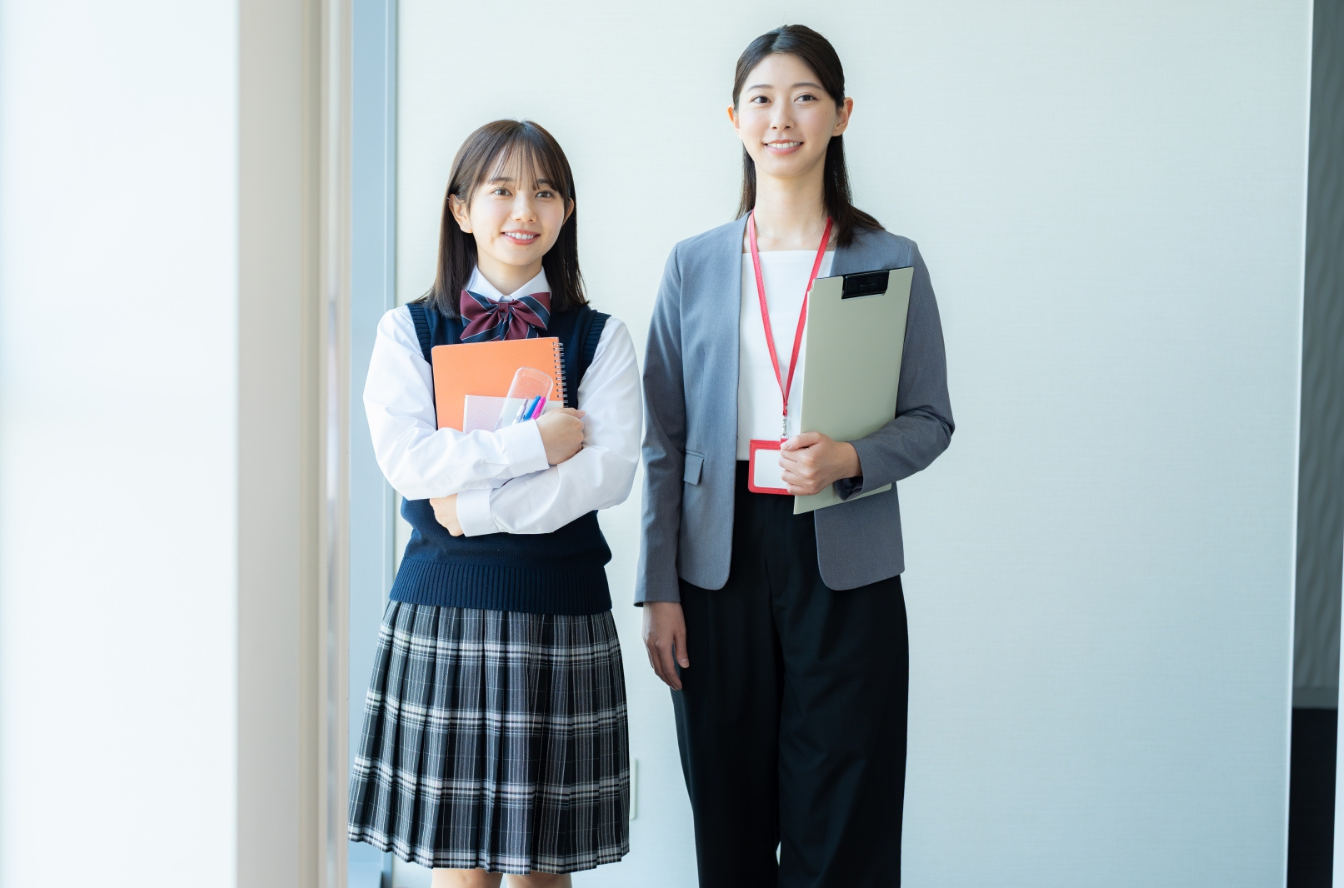 高卒採用の成功のカギは「保護者」と「先生」!